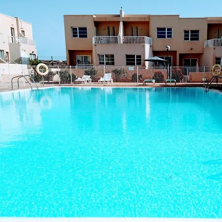 Litha House, 3 Bed Holiday Home Set Over 3 Floors 5 Mins From Beach And All Amenities Caleta De Fuste Exterior photo